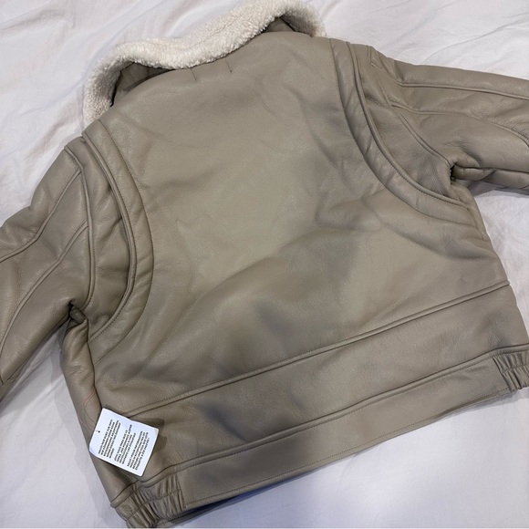 ASOS DESIGN borg collar oversized flight jacket in cream - Picture 3 of 4